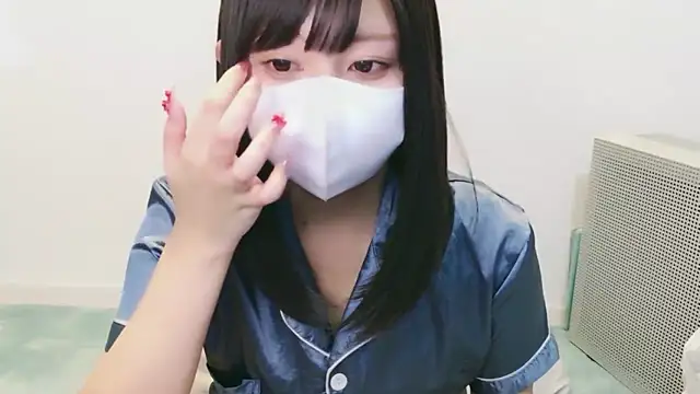 Snapshot of YUTSU_KI chatting on 18, 10, 2025 YUTSU KI online show from 18, 10, 2025