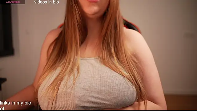 Vikky Love online show from 29, 12, 2024