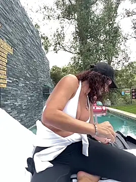 therealbeverlycious online show from 24, 2, 2026