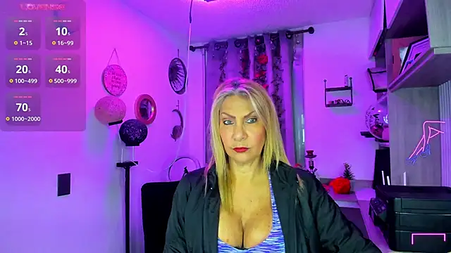 Snapshot of _cristal_ayala chatting on 21, 4, 2026 cristal ayala online show from 21, 4, 2026