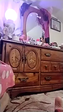 whitetrashdirtyslut online show from 16, 9, 2025