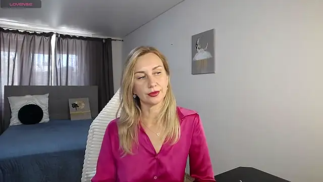 Snapshot of Vanessa_Nowak chatting on 12, 7, 2026 Vanessa Nowak online show from 12, 7, 2026