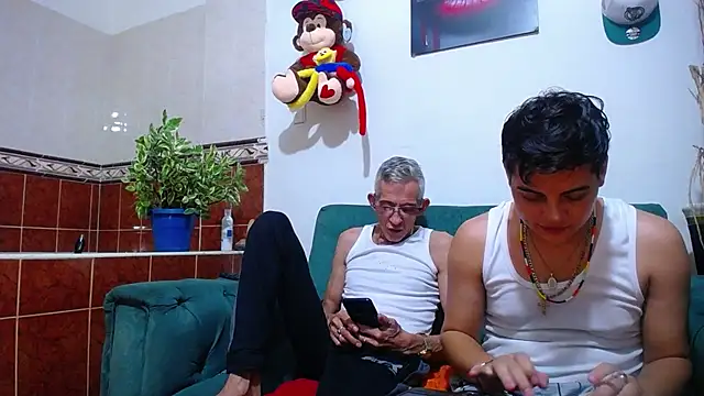Snapshot of Leon_hot_X chatting on 18, 2, 2025 Leon hot X online show from 18, 2, 2025