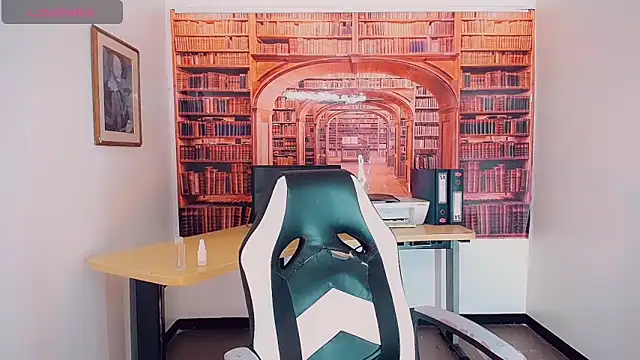 khiara moretti online show from 3, 2, 2025