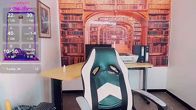 khiara moretti online show from 5, 2, 2025