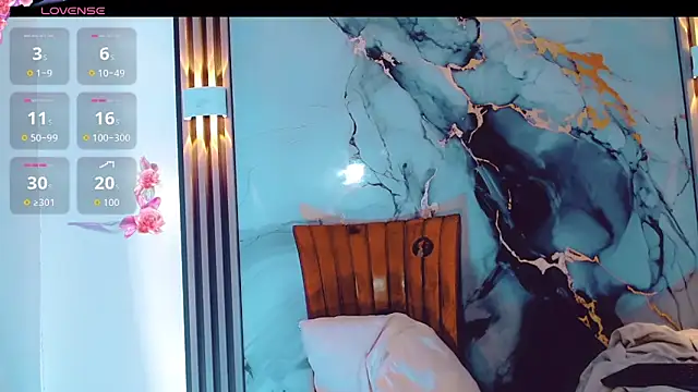 khiara moretti online show from 20, 12, 2025