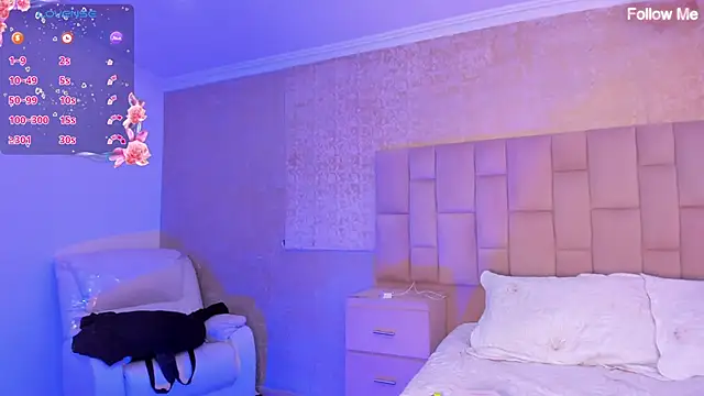 Agathaargent  online show from 17, 1, 2025