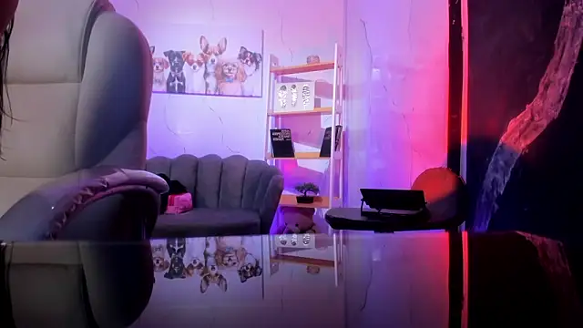 Agathaargent  online show from 16, 9, 2025