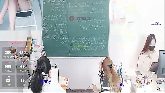 Snapshot of _Math_ chatting on 4, 4, 2026 Math online show from 4, 4, 2026