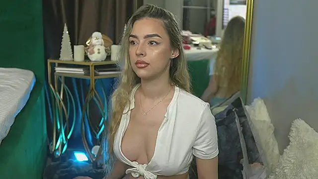 ScarletColes online show from 10, 1, 2025