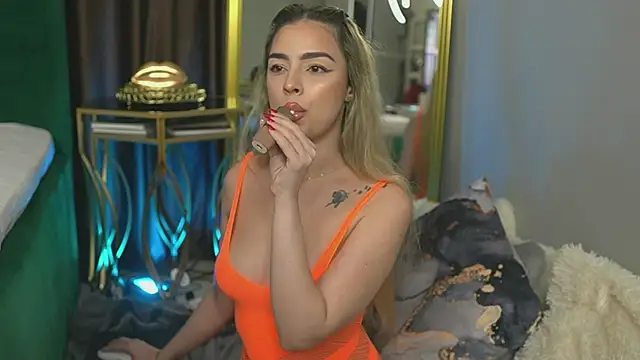 ScarletColes online show from 18, 1, 2025