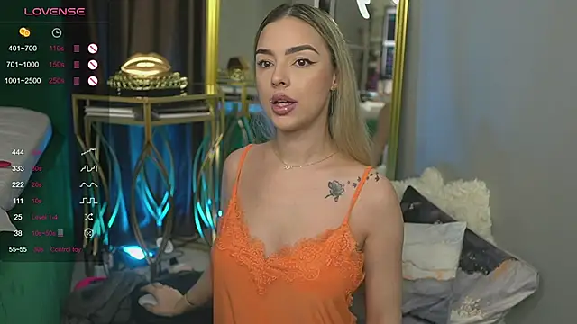 ScarletColes online show from 21, 1, 2025