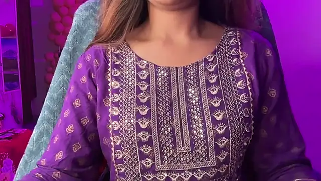 Royal girl 1 online show from 14, 2, 2026