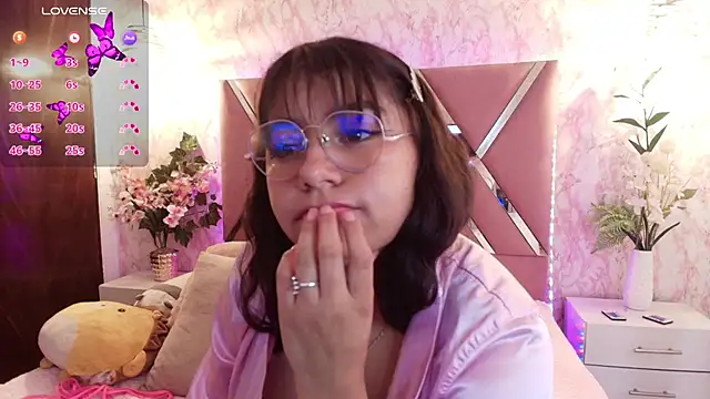 Miaa Smiith1 online show from 7, 3, 2025