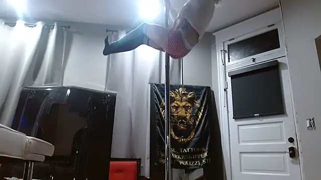 watermellonpussy online show from 18, 6, 2026