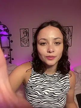 Megan Rodrigo online show from 27, 1, 2025