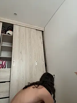 Megan Rodrigo online show from 24, 6, 2026
