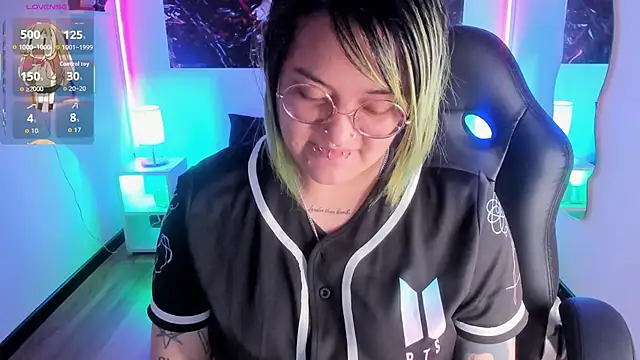 lucky-leah online show from 19, 12, 2025