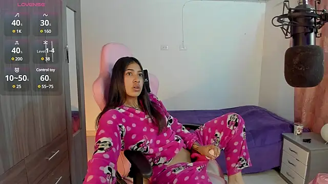 Kayla foxxy online show from 11, 12, 2024