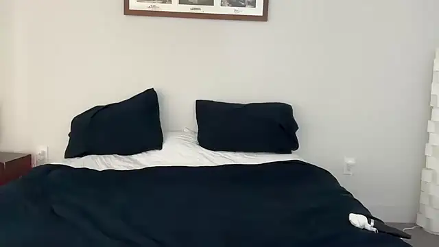 YUMIandbigWOLF online show from 14, 3, 2025