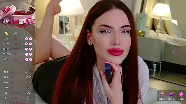 Anje Cox online show from 4, 3, 2025