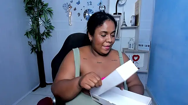 Snapshot of bbw_charlote chatting on 21, 3, 2025 bbw charlote online show from 21, 3, 2025