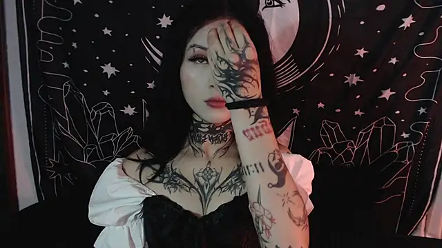 Snapshot of Isabella__dark chatting on 7, 1, 2025 Isabella dark online show from 7, 1, 2025