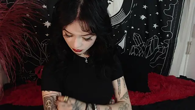 Snapshot of Isabella__dark chatting on 6, 2, 2025 Isabella dark online show from 6, 2, 2025