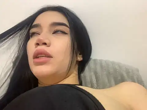 Snapshot of Ambar_R0SSE chatting on 5, 3, 2025 Ambar R0SSE online show from 5, 3, 2025