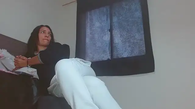 Snapshot of Mila_cams1_ chatting on 28, 1, 2025 Mila cams1 online show from 28, 1, 2025
