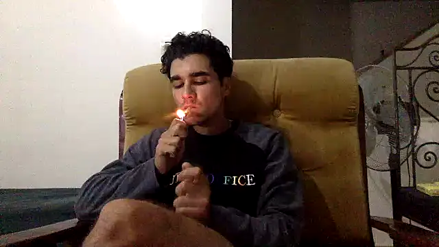 Snapshot of boycudi chatting on 2, 12, 2024 boycudi online show from 2, 12, 2024