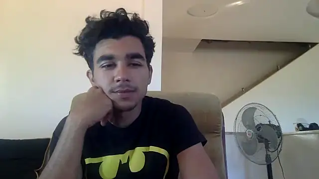 Snapshot of boycudi chatting on 6, 12, 2024 boycudi online show from 6, 12, 2024