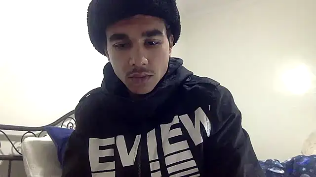 Snapshot of boycudi chatting on 11, 12, 2024 boycudi online show from 11, 12, 2024