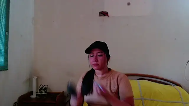 Snapshot of LuciaTomson chatting on 29, 4, 2026 LuciaTomson online show from 29, 4, 2026