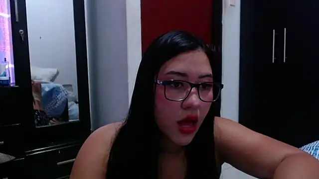Snapshot of LuciaTomson chatting on 14, 5, 2026 LuciaTomson online show from 14, 5, 2026