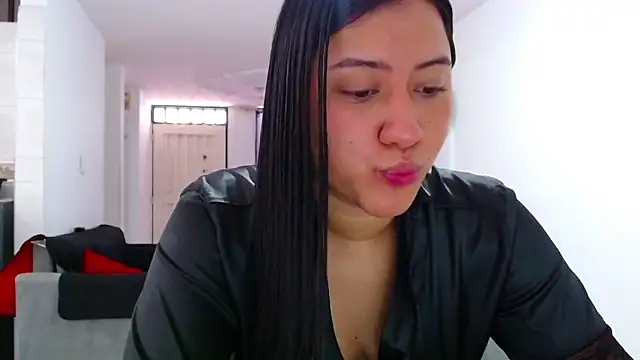 Snapshot of LuciaTomson chatting on 21, 5, 2026 LuciaTomson online show from 21, 5, 2026