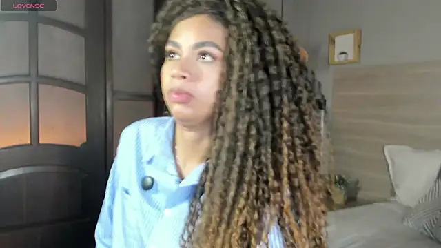 nayah   online show from 28, 2, 2026