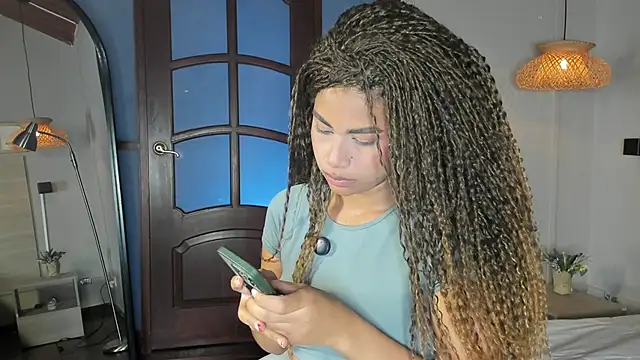 nayah   online show from 27, 3, 2026