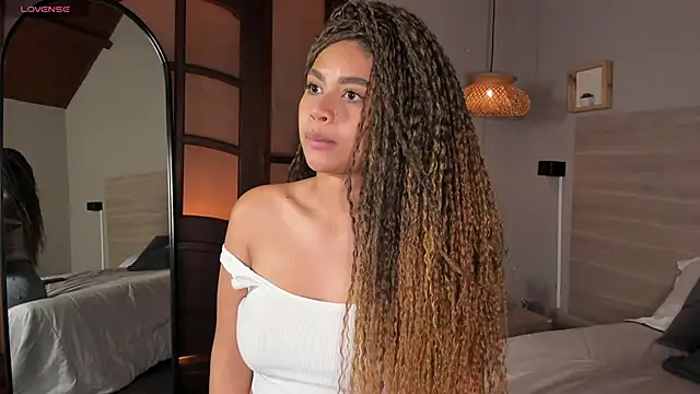 Snapshot of nayah__ chatting on 4, 5, 2026 nayah online show from 4, 5, 2026