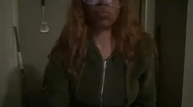 MommyConfident online show from 1, 2, 2025