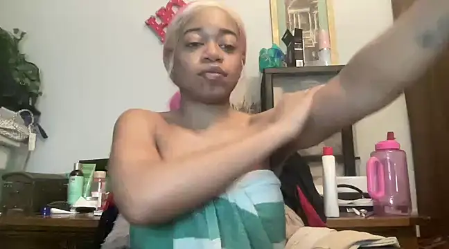 MommyConfident online show from 20, 3, 2025