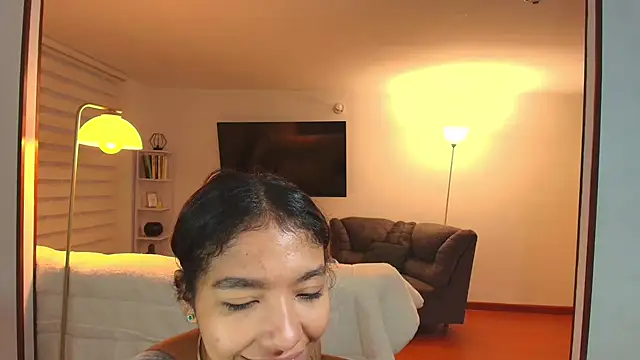 Snapshot of samy_jonnes_ chatting on 8, 10, 2025 samy jonnes online show from 8, 10, 2025