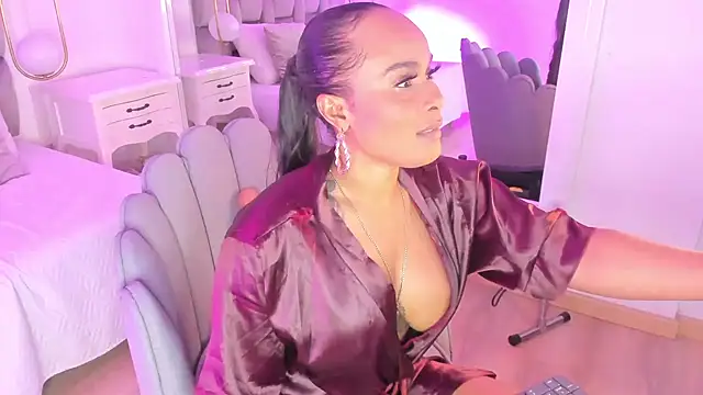 PamelaMendez  online show from 8, 2, 2025