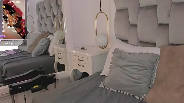 PamelaMendez  online show from 15, 3, 2025