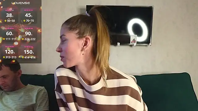 Snapshot of FoxLoveBasik chatting on 21, 1, 2025 FoxLoveBasik online show from 21, 1, 2025