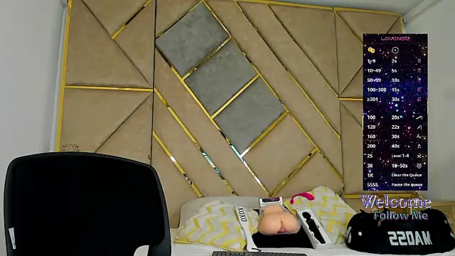 AmberAdams  online show from 11, 11, 2025