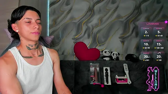 AmberAdams  online show from 1, 6, 2026