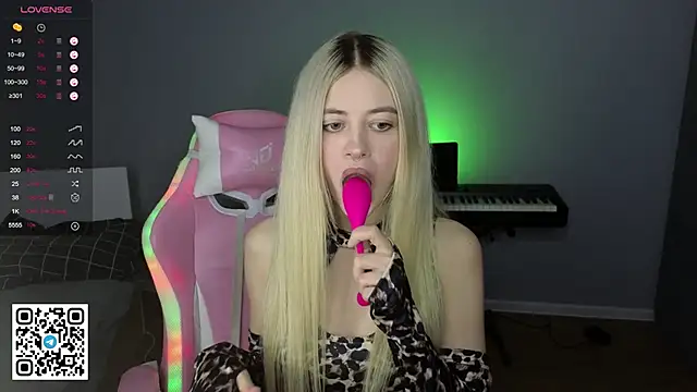 mybunnywendy online show from 8, 2, 2025