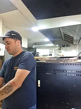 Victorjose3030 online show from 4, 12, 2025