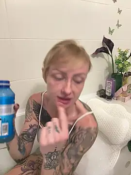 haileyhope  online show from 22, 3, 2026